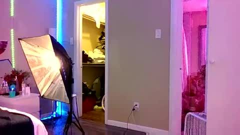 crystalbarbie214 online show from 4, 5, 2026