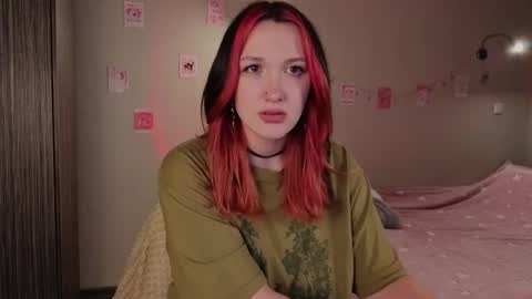 Snapshot of crystalblaze_ chatting on 17, 9, 2025 Grace online show from 17, 9, 2025