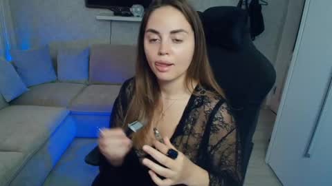 Snapshot of crystalemily chatting on 8, 6, 2026 crystalemily online show from 8, 6, 2026