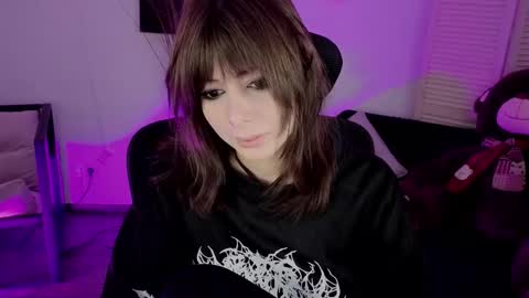 crystallbloom online show from 8, 2, 2026