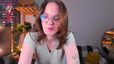 Snapshot of crystallglow chatting on 17, 2, 2026 Kitty online show from 17, 2, 2026