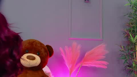 crystallred online show from 16, 4, 2026