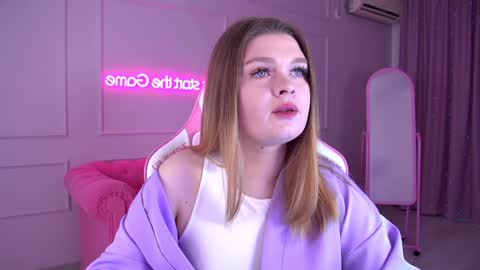 Crystal online show from 30, 1, 2025