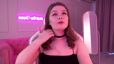 Crystal online show from 25, 2, 2025