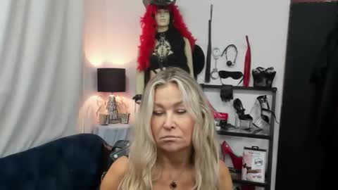 CrystalHotty online show from 23, 9, 2025