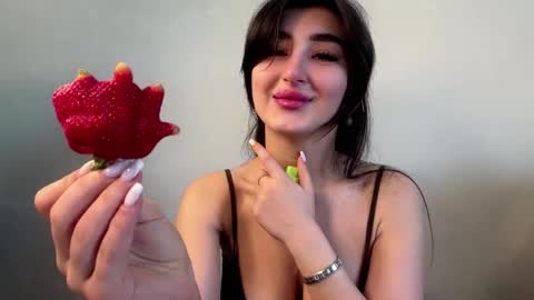 Snapshot of crystlepipkins chatting on 25, 5, 2026 Diana online show from 25, 5, 2026