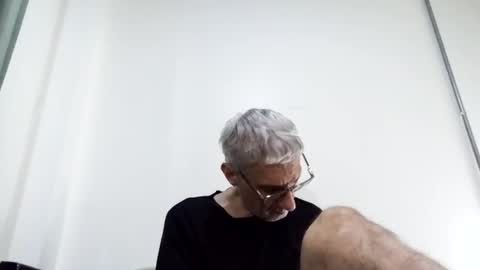 Snapshot of cucaio18 chatting on 19, 1, 2025 BIG UNCUT HARD COCK online show from 19, 1, 2025