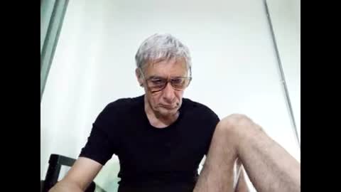 Snapshot of cucaio18 chatting on 19, 2, 2025 BIG UNCUT HARD COCK online show from 19, 2, 2025