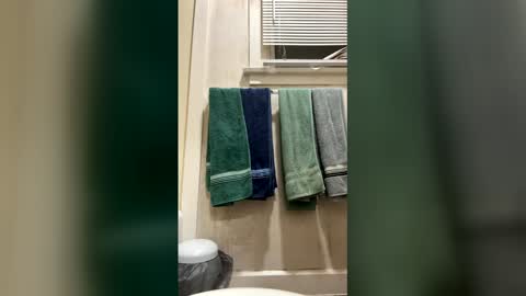 cuckieslut1 online show from 17, 4, 2026