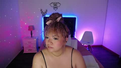 Snapshot of cuckoldlover69_ chatting on 1, 12, 2024 cuckoldlover69_ online show from 1, 12, 2024