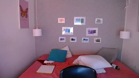 Snapshot of cuckoldlover69_ chatting on 10, 12, 2024 cuckoldlover69_ online show from 10, 12, 2024