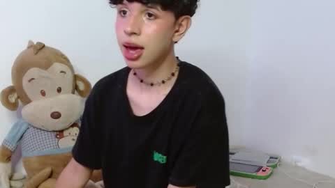 Snapshot of cuddly_twinkie chatting on 16, 10, 2025 Cuddly online show from 16, 10, 2025