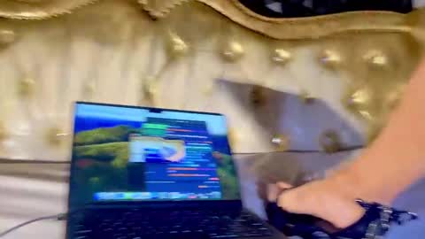 im KIM new girl to spoil online show from 19, 9, 2025