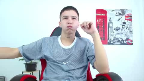 cumandres online show from 18, 10, 2025