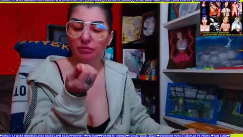 cuminmenowbby online show from 7, 4, 2026