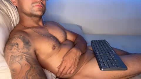 Snapshot of cummerlatino chatting on 13, 9, 2025 cummerlatino online show from 13, 9, 2025