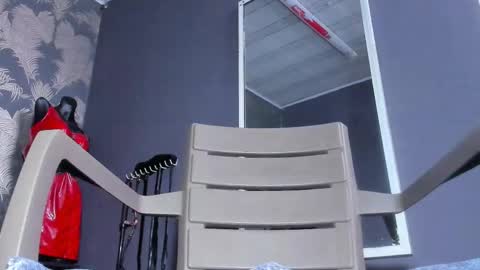 Snapshot of cumming_tiffani chatting on 23, 9, 2025 cumming tiffani online show from 23, 9, 2025