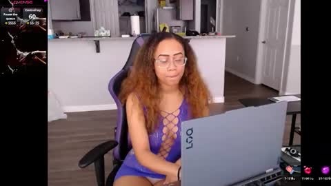 Snapshot of cumplzqueen chatting on 14, 7, 2026 Nia Reese online show from 14, 7, 2026