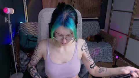 Snapshot of cumpotikeve chatting on 3, 10, 2025 CUMpotikEve online show from 3, 10, 2025