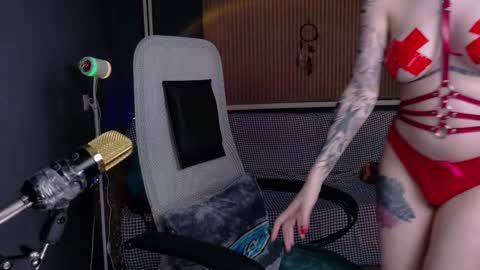 Snapshot of cumpotikeve chatting on 4, 10, 2025 CUMpotikEve online show from 4, 10, 2025