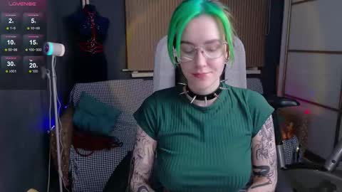 Snapshot of cumpotikeve chatting on 20, 10, 2025 CUMpotikEve online show from 20, 10, 2025