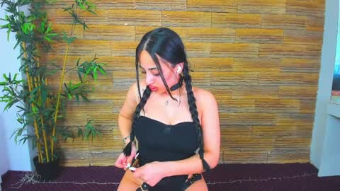 Snapshot of cupcakeizzy chatting on 9, 4, 2026 cupcakeizzy online show from 9, 4, 2026