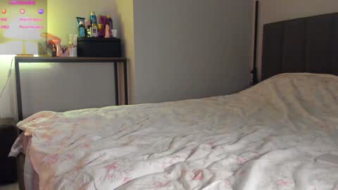 Diana           face in private  online show from 11, 1, 2025