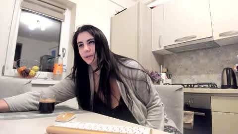 Snapshot of cuplu29 chatting on 23, 4, 2026 maria alex online show from 23, 4, 2026
