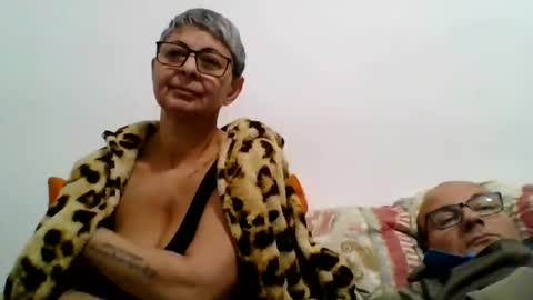 couple online show from 15, 12, 2024