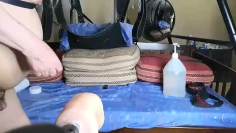 Snapshot of curiousbisex22 chatting on 7, 2, 2025 Curiousbisex22 online show from 7, 2, 2025