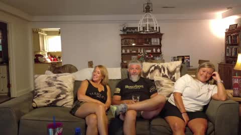 Snapshot of curiouscouple3143 chatting on 19, 4, 2026 curious couple online show from 19, 4, 2026