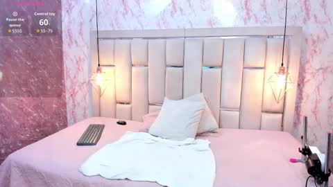 Alyanna  online show from 12, 9, 2025