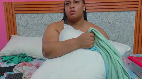 Snapshot of curvyhomebebe chatting on 11, 6, 2026 curvyhomebebe online show from 11, 6, 2026