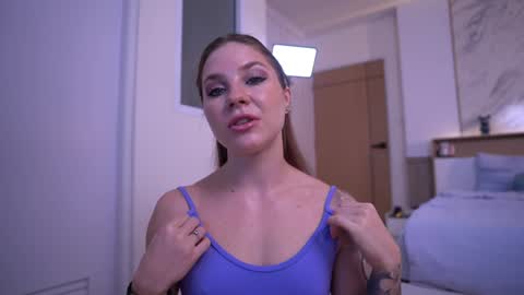 Snapshot of cute__foxy chatting on 14, 12, 2025 Foxy online show from 14, 12, 2025