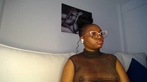 Snapshot of cute_ass18 chatting on 28, 2, 2025 Liya online show from 28, 2, 2025