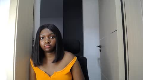 Snapshot of cute_ass18 chatting on 23, 2, 2026 Liya online show from 23, 2, 2026