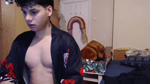 Snapshot of cute_boy859 chatting on 13, 11, 2025 Tomas online show from 13, 11, 2025