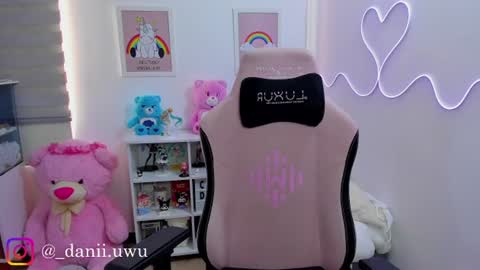 Snapshot of cute_dani__ chatting on 17, 6, 2026 Dani online show from 17, 6, 2026