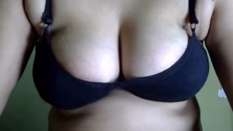 Snapshot of cute_diyu chatting on 17, 10, 2025 Diyu online show from 17, 10, 2025