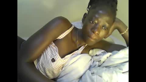 cute_doria online show from 17, 2, 2025