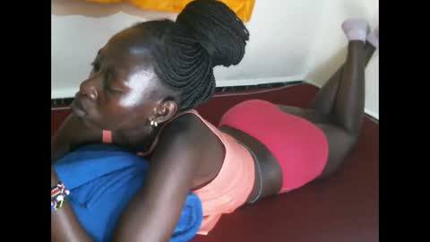 cute_doria online show from 25, 9, 2025