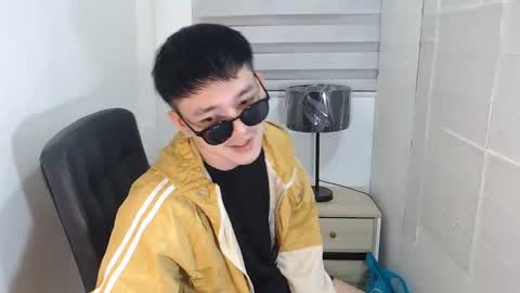 cute_enzo24 online show from 13, 12, 2024