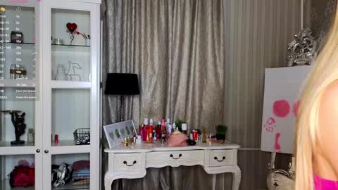 Anne online show from 10, 10, 2025