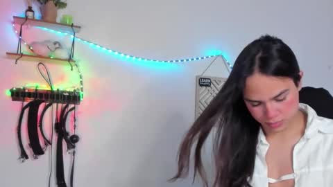 Cute horny1 online show from 9, 3, 2025