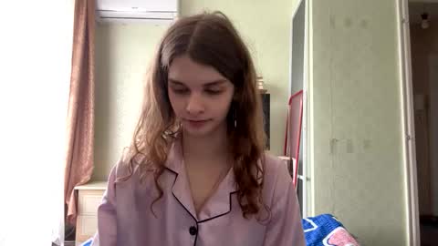 Snapshot of cute_kitte chatting on 2, 10, 2025 cute_kitte online show from 2, 10, 2025