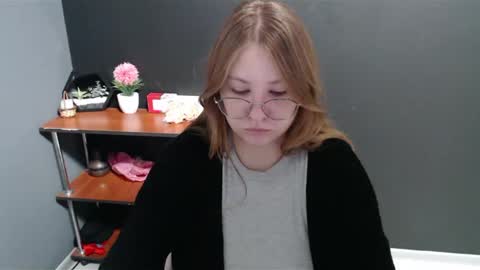 Snapshot of cute_minx chatting on 5, 12, 2024 Veronica online show from 5, 12, 2024