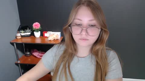 Snapshot of cute_minx chatting on 5, 12, 2024 Veronica online show from 5, 12, 2024