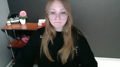 Snapshot of cute_minx chatting on 9, 12, 2024 Veronica online show from 9, 12, 2024