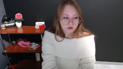 Snapshot of cute_minx chatting on 11, 12, 2024 Veronica online show from 11, 12, 2024