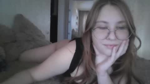 Snapshot of cute_minx chatting on 13, 12, 2024 Veronica online show from 13, 12, 2024